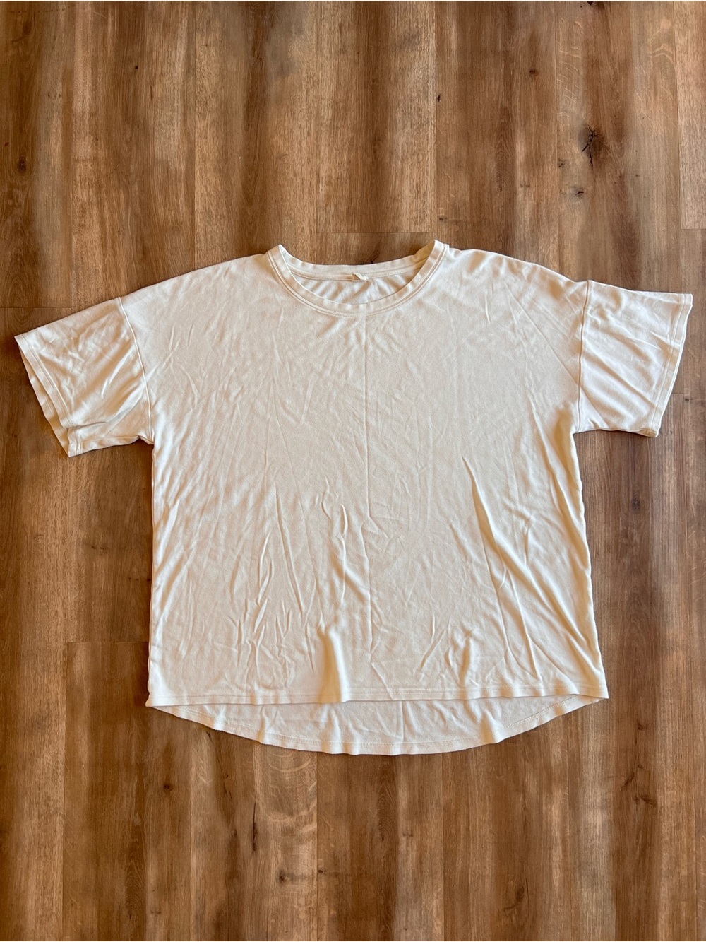 Goumi Size XL/XXL Oversized Short Sleeve Tee in Cloud White